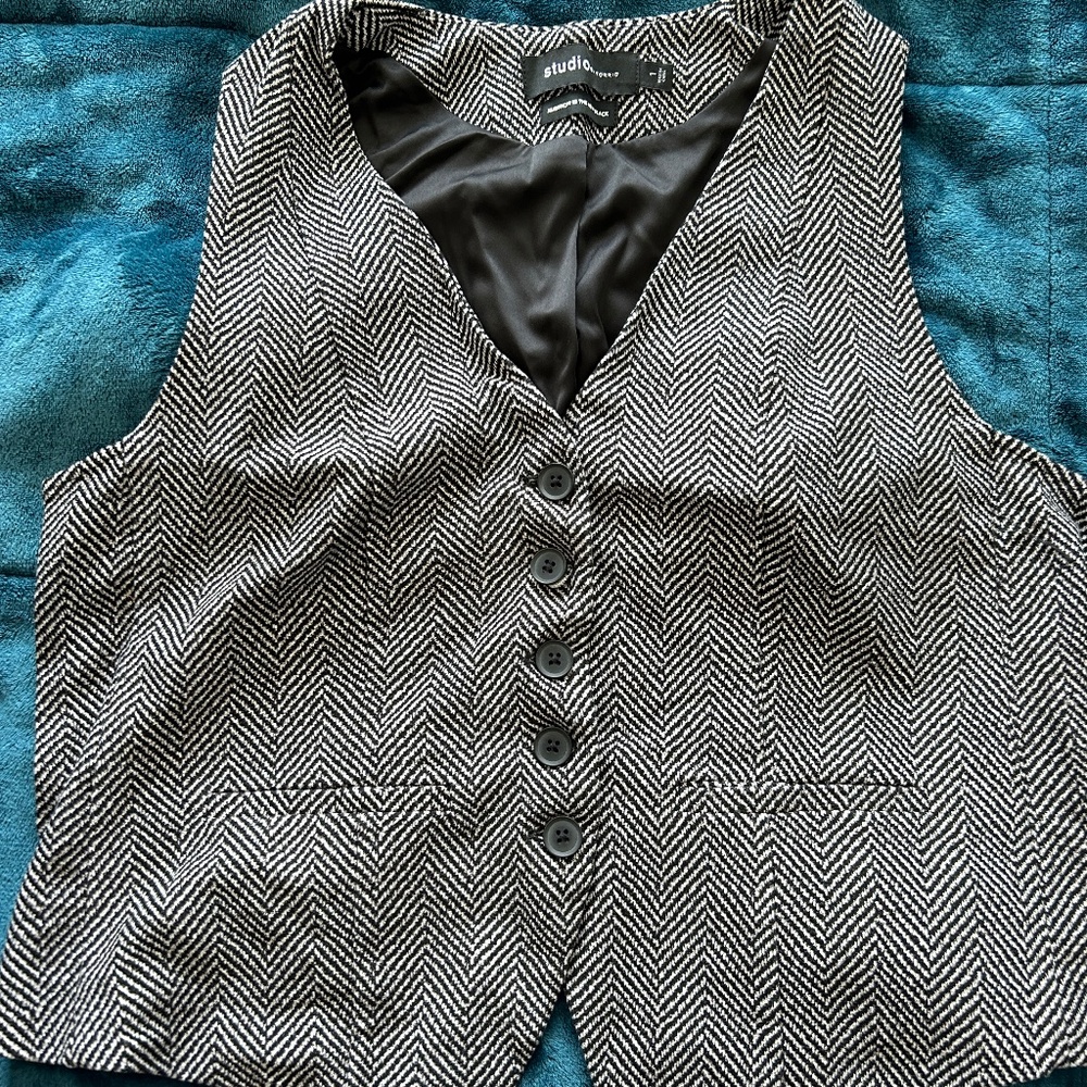 NWOT Torrid size 1 houndstooth vest